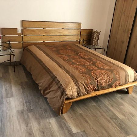 Chambre 2 Cote Sud Chez Particulier 1 Lit 2 Personnes Loriol-sur-Drome Eksteriør billede